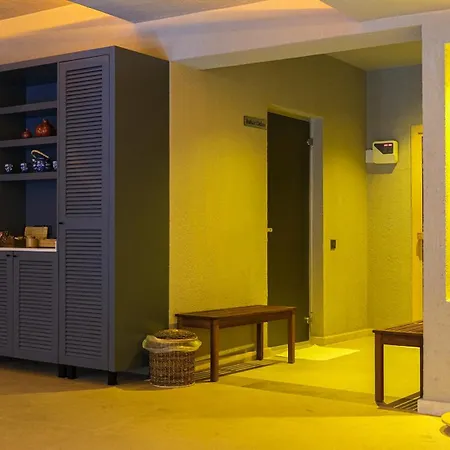 Hotel Renka & 3*