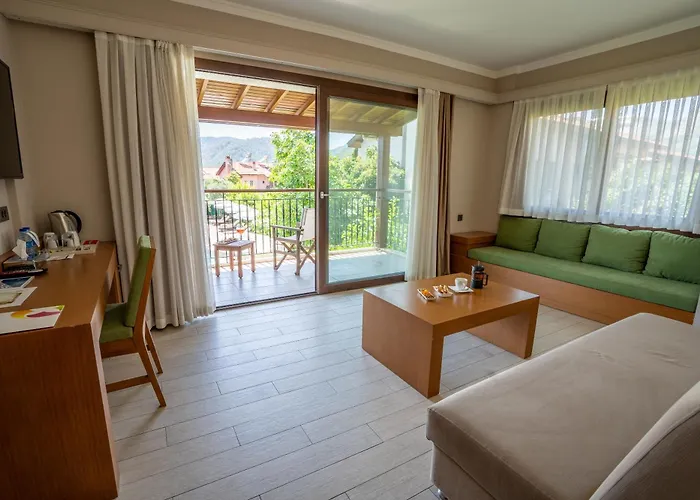 Renka & Hotell Göcek